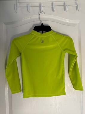 Reel Legends Kids Long Sleeve Neon Yellow Rash Guard Swim Shirt Size S (6/7)